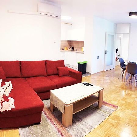 Central Bus Station Apartment Загреб Екстериор снимка