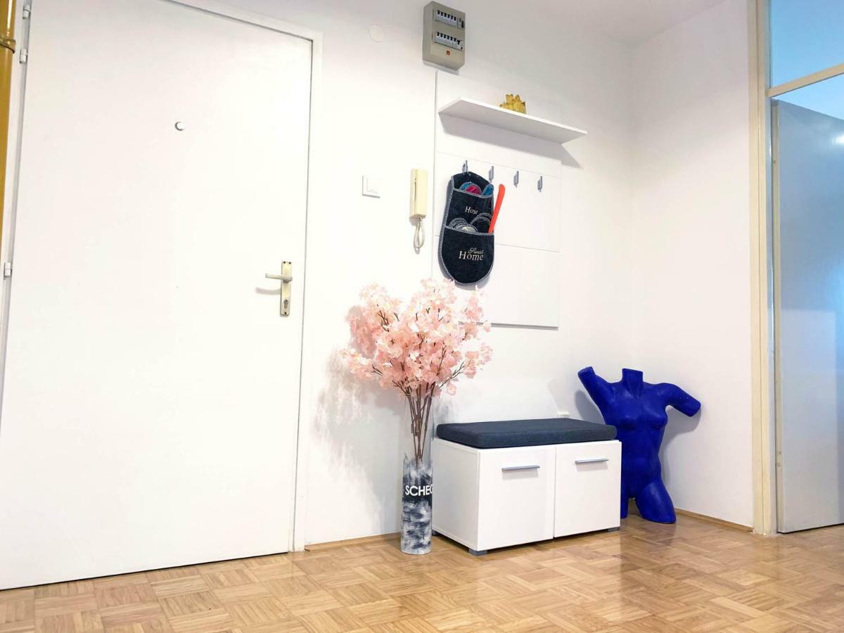 Central Bus Station Apartment Загреб Екстериор снимка
